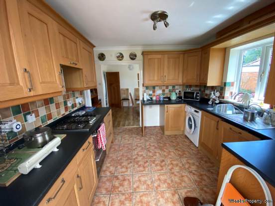 Additional Property Image 3 bedroom Detached Bungalow for sale in Taunton 7
