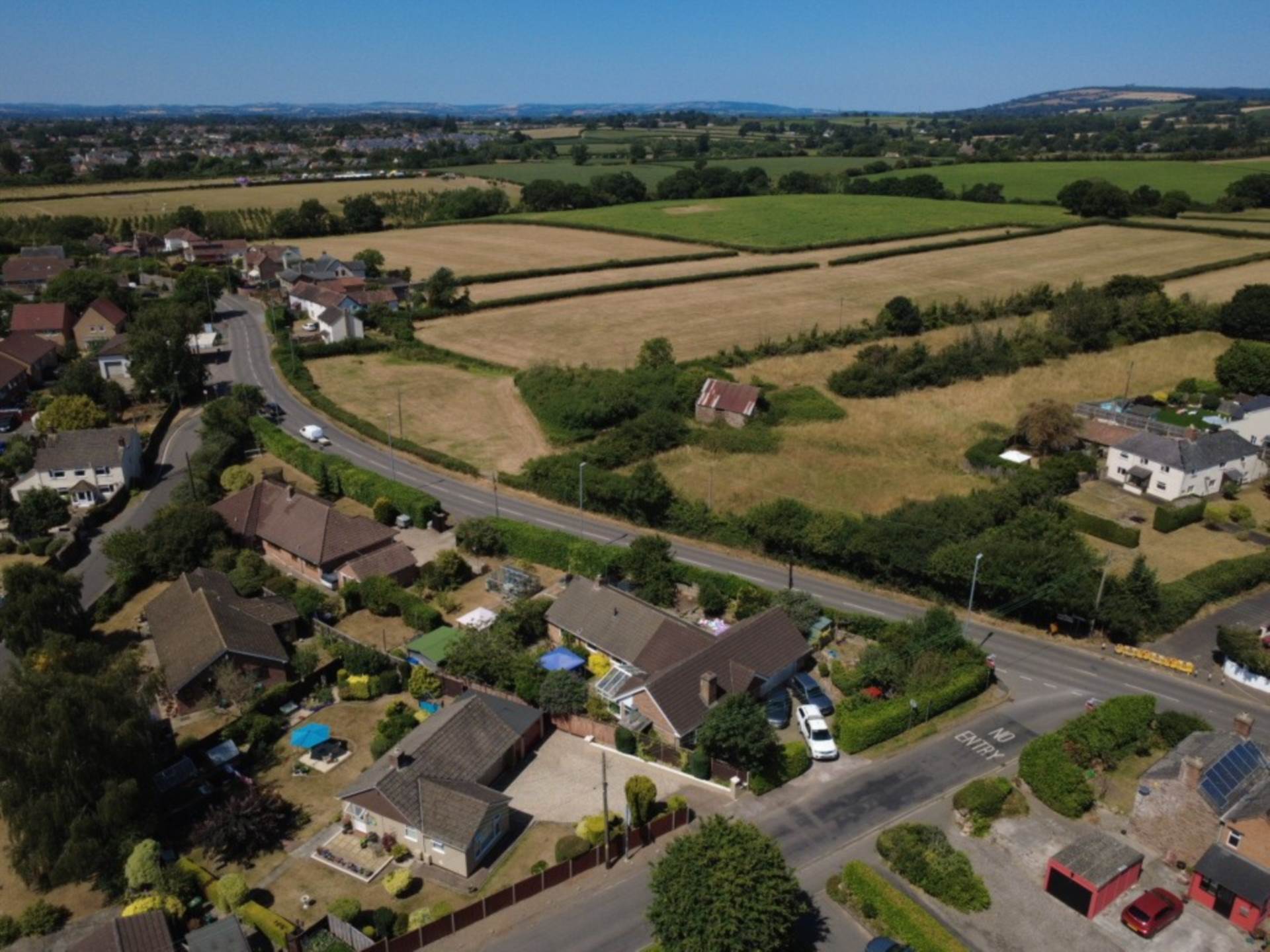 Additional Property Image 3 bedroom Detached Bungalow for sale in Taunton 2