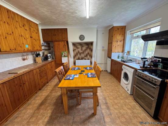 Additional Property Image 3 bedroom Detached Bungalow for sale in Taunton 5
