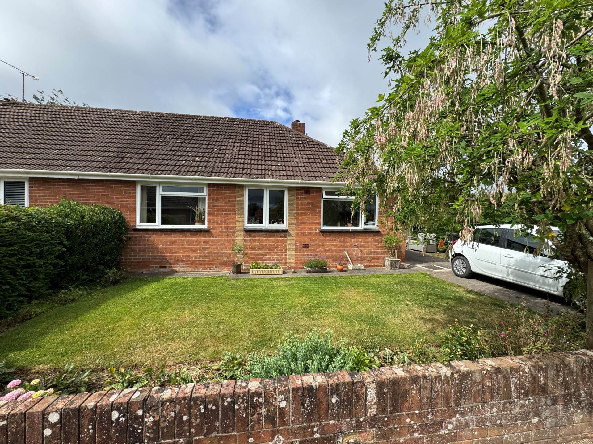 2 bedroom Bungalow for sale in Taunton