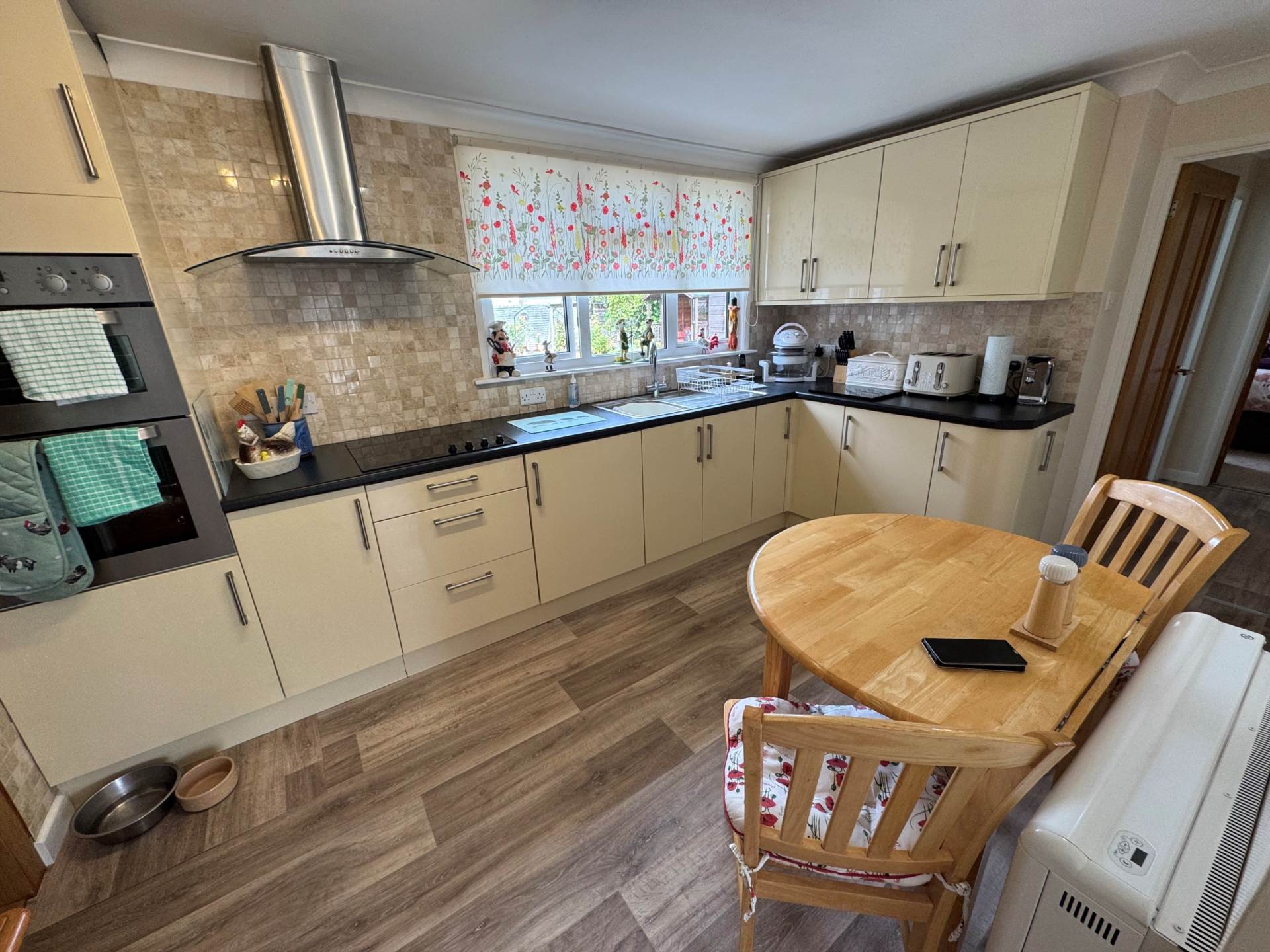 Additional Property Image 2 bedroom Bungalow for sale in Taunton 4