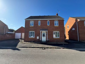 4 bedroom Detached for sale in Taunton