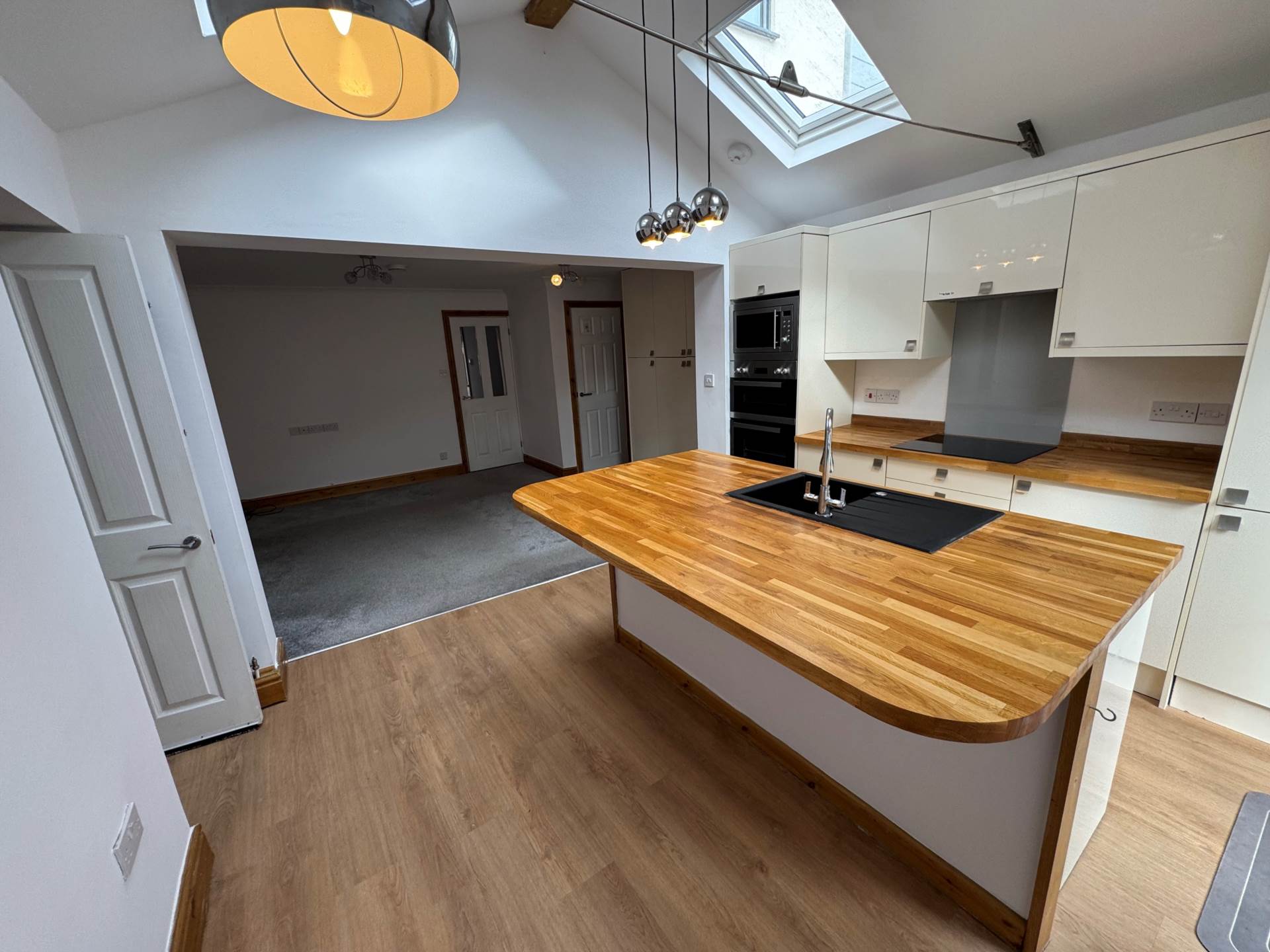 Additional Property Image 4 bedroom Semi Detached for sale in Taunton 7