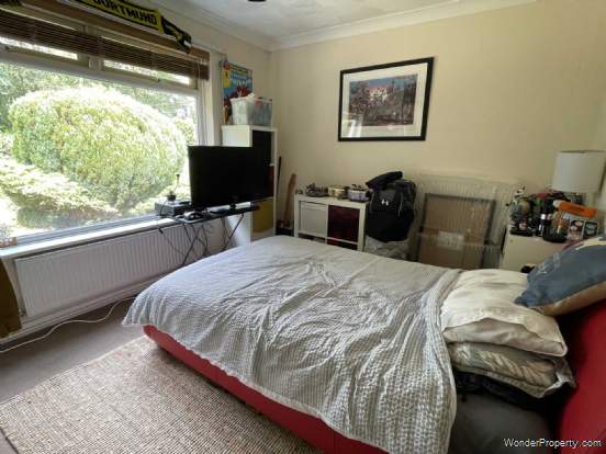 Additional Property Image 4 bedroom Detached for sale in Ferndown 8