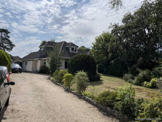 Additional Property Image 4 bedroom Detached for sale in Ferndown 14