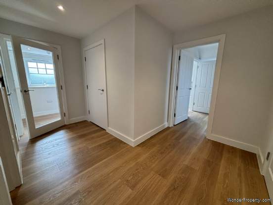 Additional Property Image 2 bedroom Penthouse for sale in Broadstone 7