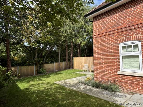 Additional Property Image 2 bedroom Penthouse for sale in Broadstone 16
