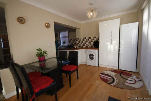 Additional Property Image 3 bedroom Detached Bungalow for sale in Bournemouth 16