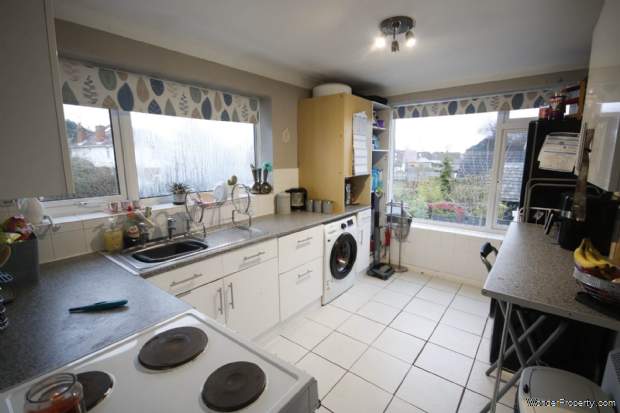 Additional Property Image 2 bedroom Apartment for sale in Poole 2
