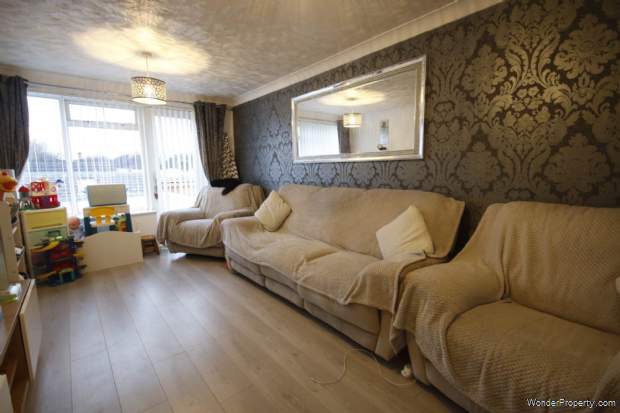Additional Property Image 2 bedroom Apartment for sale in Poole 4