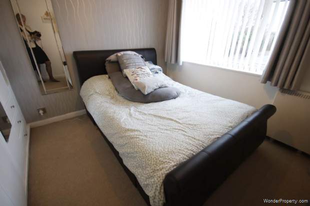 Additional Property Image 2 bedroom Apartment for sale in Poole 8