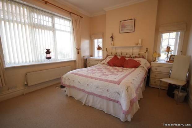 Additional Property Image 3 bedroom Apartment for sale in Bournemouth 14