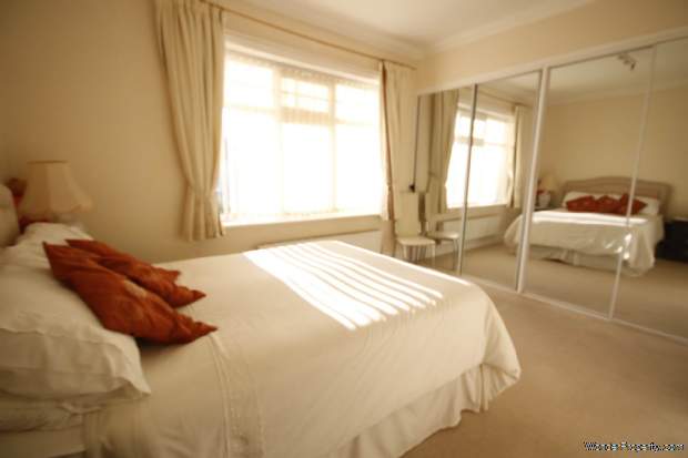 Additional Property Image 3 bedroom Apartment for sale in Bournemouth 16