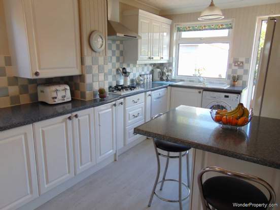 Additional Property Image 3 bedroom Semi Detached for sale in Oldham 5