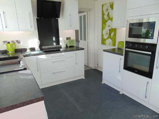 Additional Property Image 3 bedroom Semi Detached for sale in Oldham 4