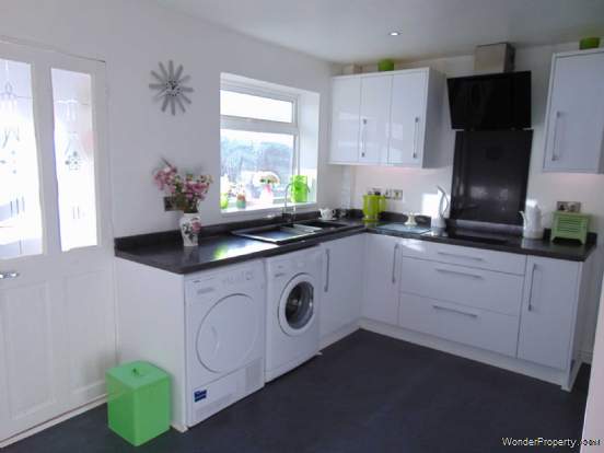 Additional Property Image 3 bedroom Semi Detached for sale in Oldham 5
