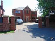 5 bedroom Detached for sale in Oldham