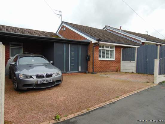 4 bedroom Bungalow for sale in Oldham