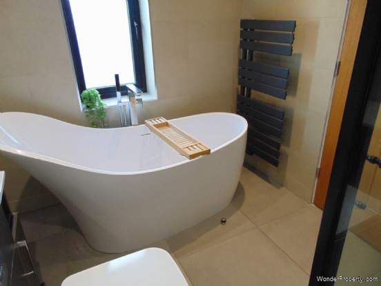 Additional Property Image 5 bedroom Detached for sale in Oldham 17