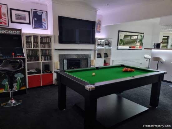 Additional Property Image 4 bedroom Detached for sale in Oldham 11