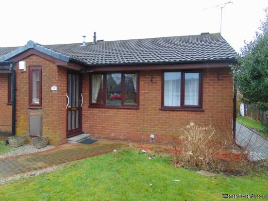 Additional Property Image 2 bedroom Semi Detached Bungalow for sale in Oldham 12