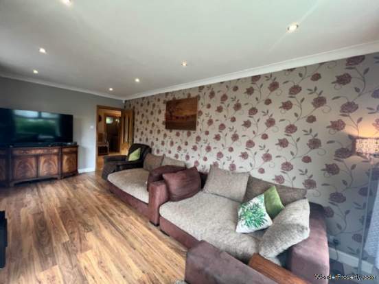Additional Property Image 6 bedroom Detached for sale in Oldham 7