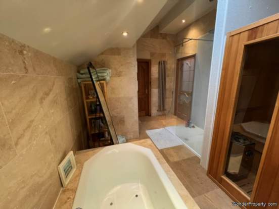 Additional Property Image 6 bedroom Detached for sale in Oldham 14