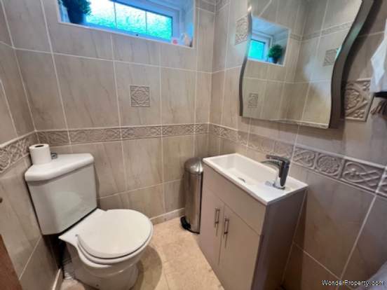 Additional Property Image 6 bedroom Detached for sale in Oldham 16
