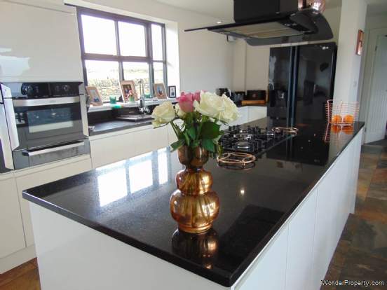 Additional Property Image 4 bedroom Detached for sale in Oldham 10