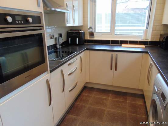 Additional Property Image 3 bedroom Semi Detached for sale in Oldham 7