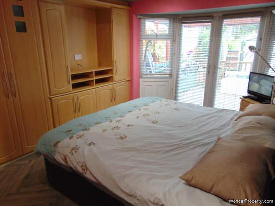 Additional Property Image 3 bedroom Semi Detached for sale in Oldham 6