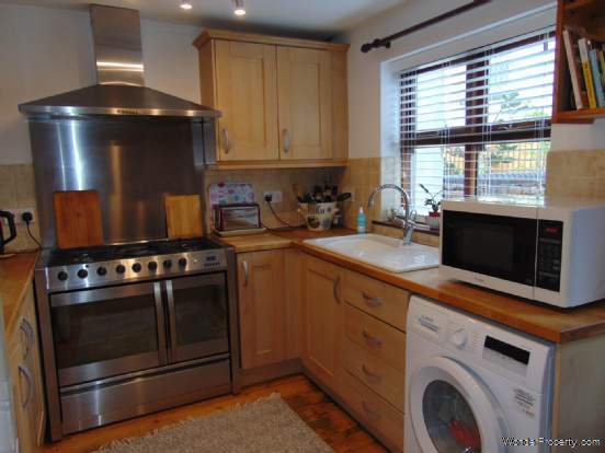 Additional Property Image 4 bedroom Semi Detached for sale in Oldham 8