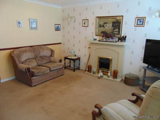 Additional Property Image 2 bedroom Terraced for sale in Oldham 4