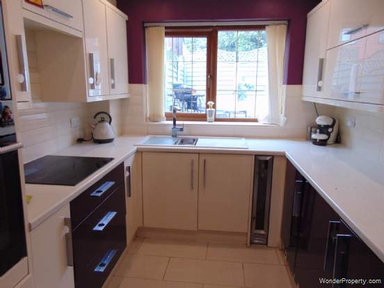 Additional Property Image 4 bedroom Semi Detached for sale in Oldham 3