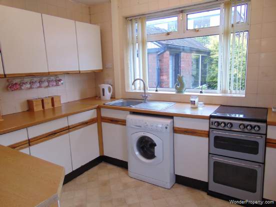 Additional Property Image 2 bedroom Semi Detached Bungalow for sale in Oldham 5