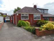 2 bedroom Semi Detached Bungalow for sale in Oldham
