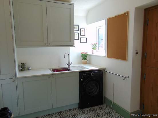Additional Property Image 5 bedroom Cottage for sale in Oldham 10