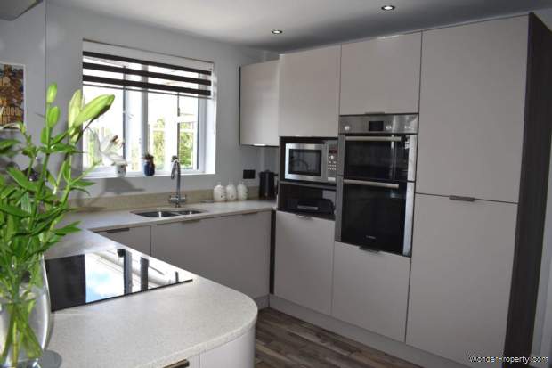 Additional Property Image 3 bedroom Detached for sale in Bolton 5