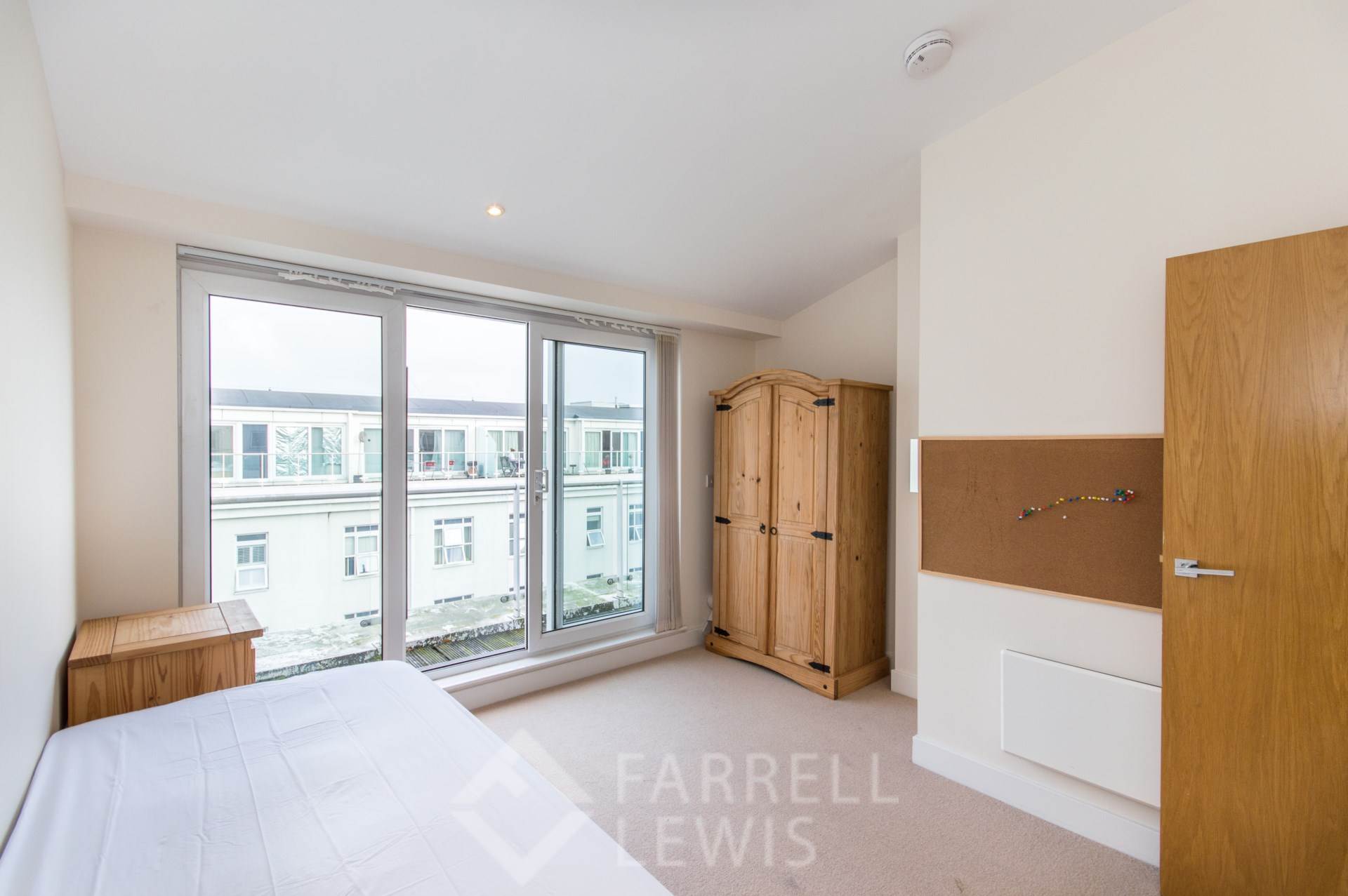 Additional Property Image 3 bedroom Apartment to rent in London 8
