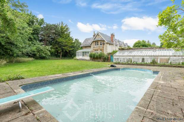 Additional Property Image 6 bedroom Villa to rent in Oxford 15