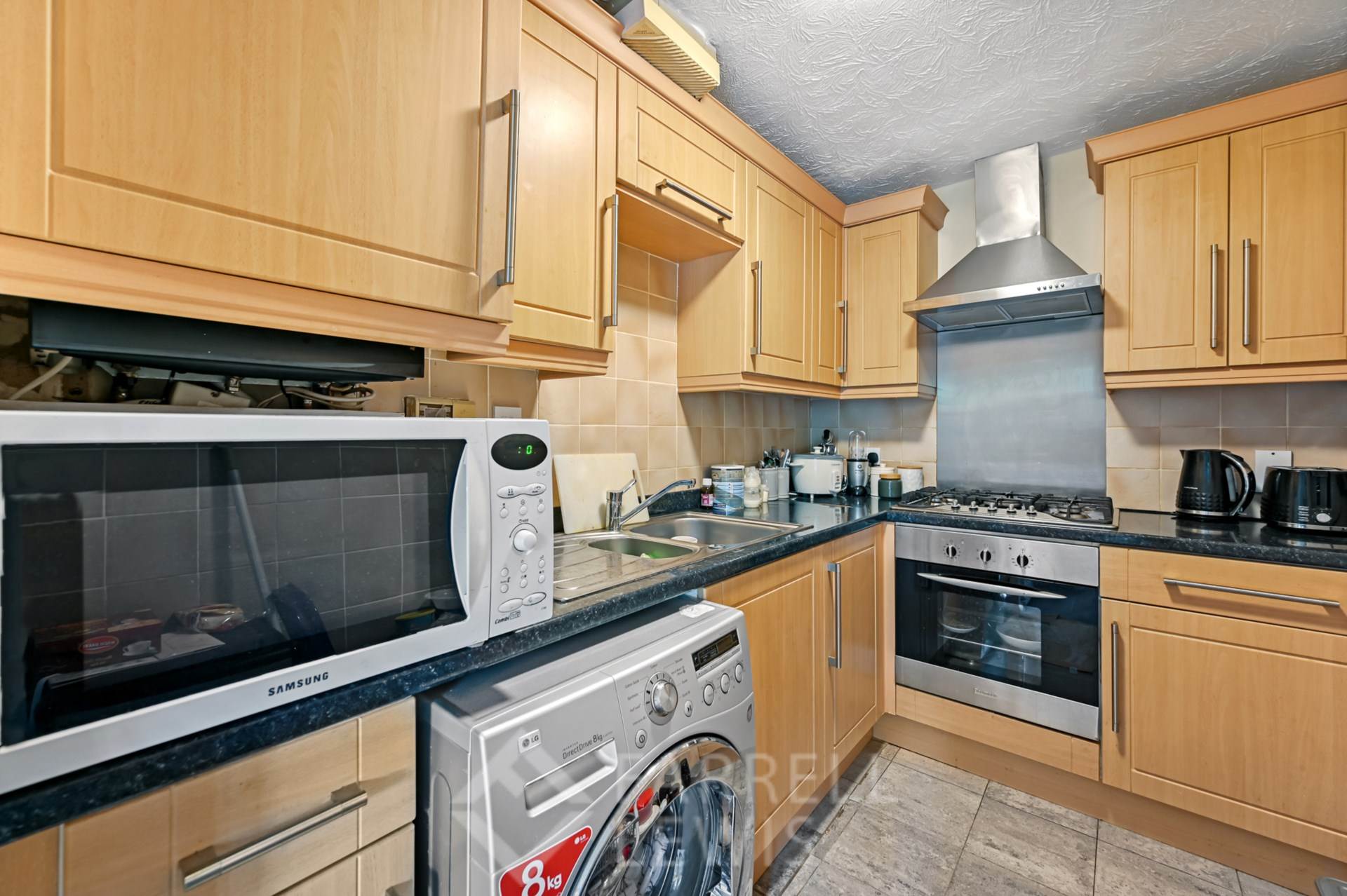 Additional Property Image 2 bedroom Flat to rent in London 8