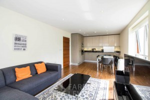 3 bedroom Apartment to rent in London