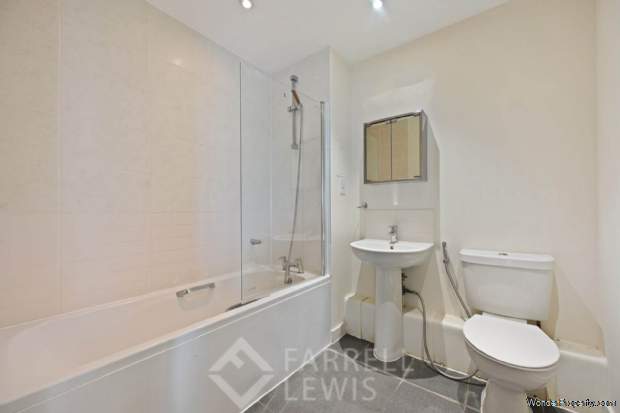 Additional Property Image 2 bedroom Apartment for sale in Brentford 7