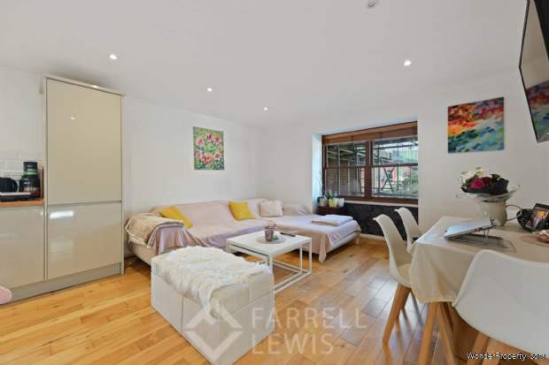 Additional Property Image 1 bedroom Flat for sale in London 2