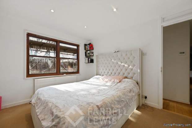 Additional Property Image 1 bedroom Flat for sale in London 6