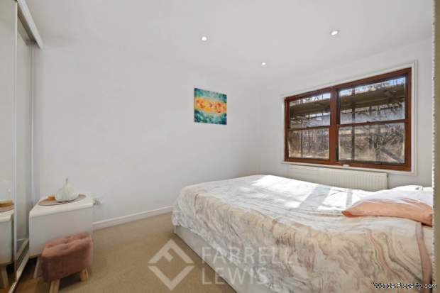 Additional Property Image 1 bedroom Flat for sale in London 7