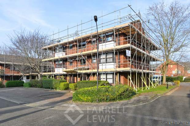 Additional Property Image 1 bedroom Flat for sale in London 9