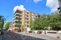 2 bedroom Apartment for sale in London