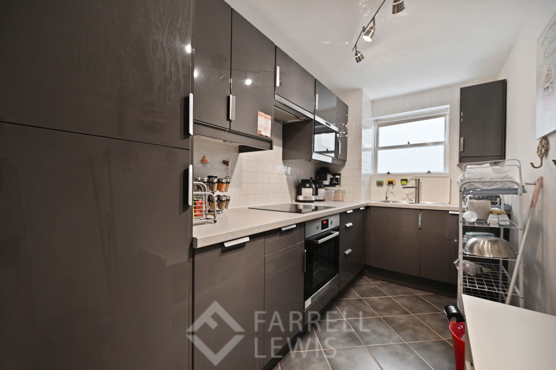 Additional Property Image 1 bedroom Flat for sale in London 4