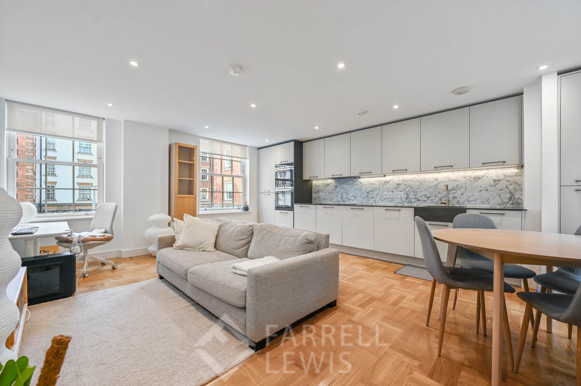 2 bedroom Apartment to rent in London